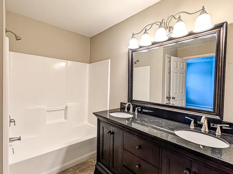 21530 Warwick Ct — Photo 29