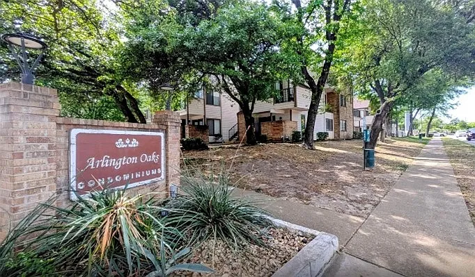 2304 Balsam Dr — Photo 6