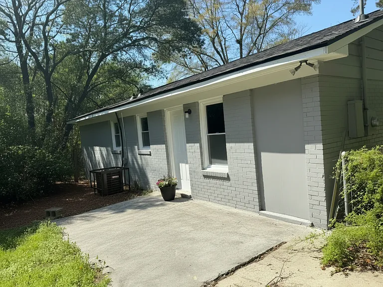 5708 Edwina Dr — Photo 2