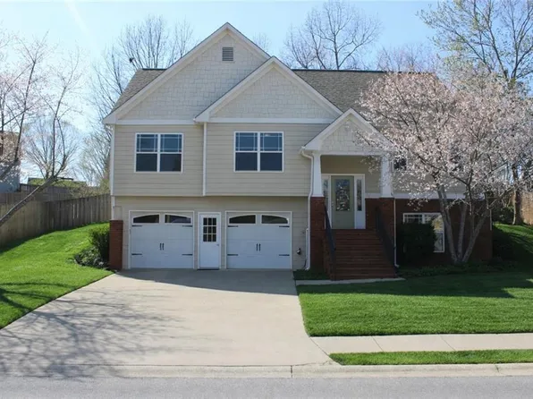 24 Maple Grove Dr, Adairsville, GA 30103