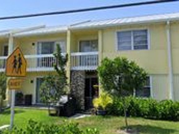 2nd image of 2131 NE 36th St #2121