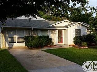 1302 Aransas Dr, Euless, TX 76039