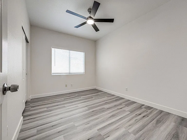 7724 Rye Canyon Dr — Photo 28