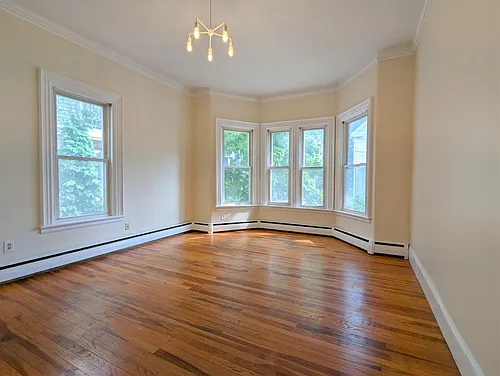 15 Howe St #3 Photo 1