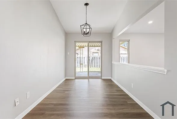 1606 Mona Dr — Photo 8