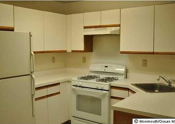 5th image of 4205 Norma Pl