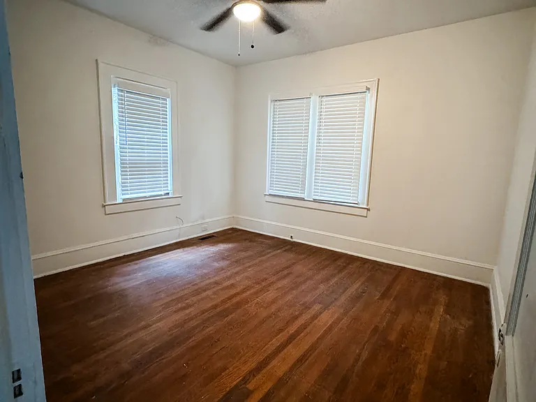 1003 Lexington Ave — Photo 9