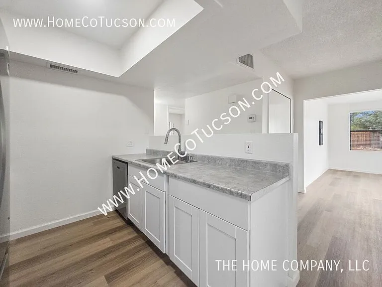 5123 Paseo Las Palmas — Photo 9