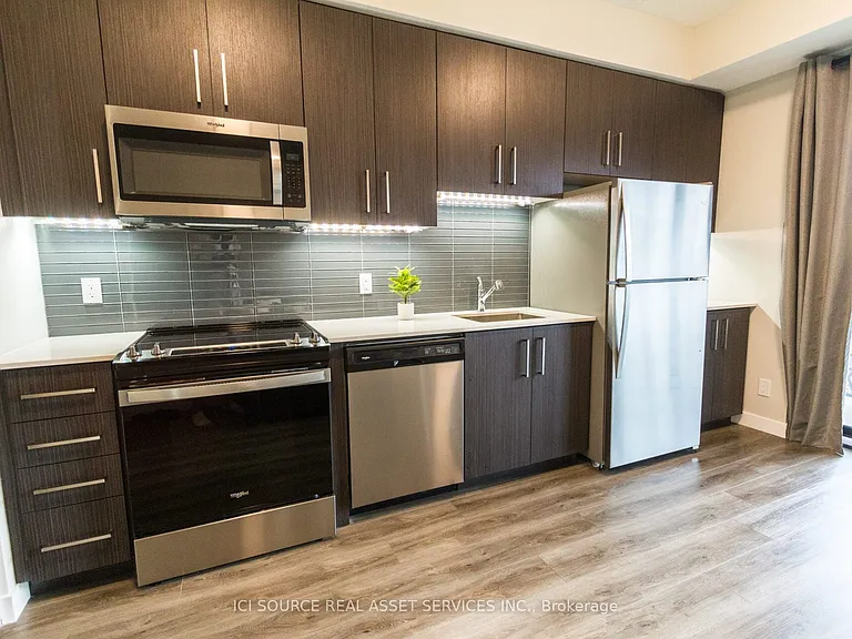 15 Queen St S #1105 — Photo 6
