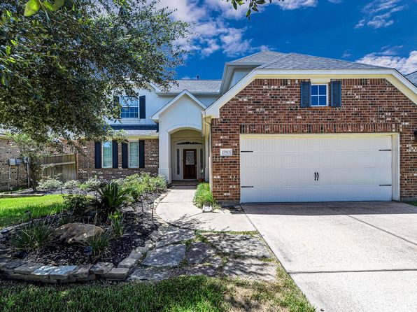27923 Barberry Banks Ln