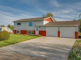 710 Pine Ave, New Salem, ND 58563