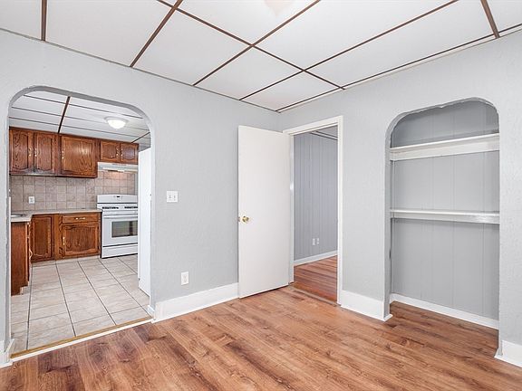 3rd image of 18 Chestnut St #1