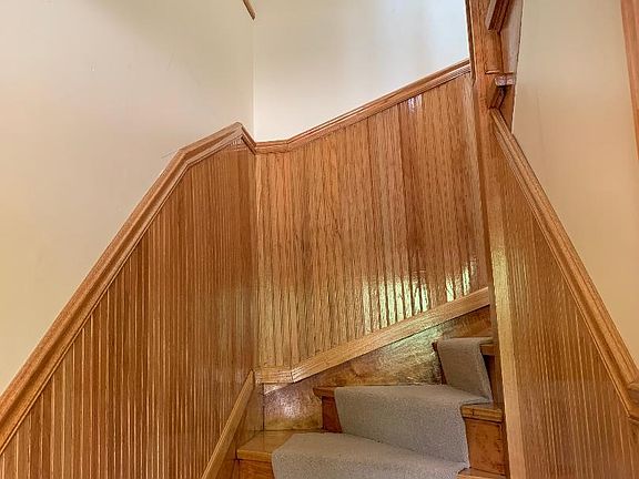 2nd image of 4111 N Sacramento Ave