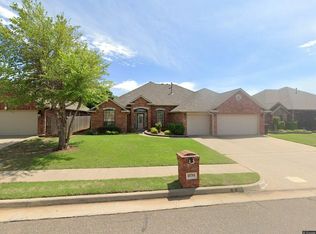10704 NW 37th St, Yukon, OK 73099