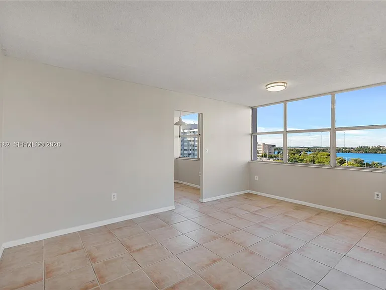 1300 NE Miami Gardens Dr #714E — Photo 4