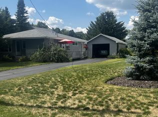 412 Francis Ave, Cascade, WI 53011