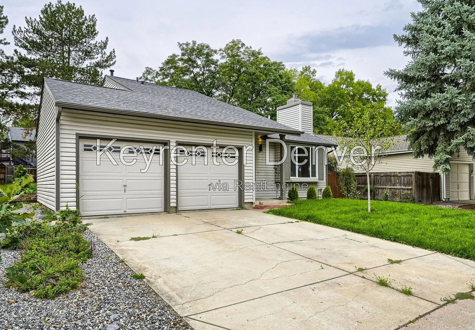 3 bed, 2.0 bath, 1574 sqft, $3,000 — Photo 2