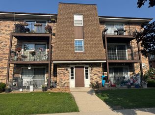 9815 Nottingham Ave APT 102, Chicago Ridge, IL 60415
