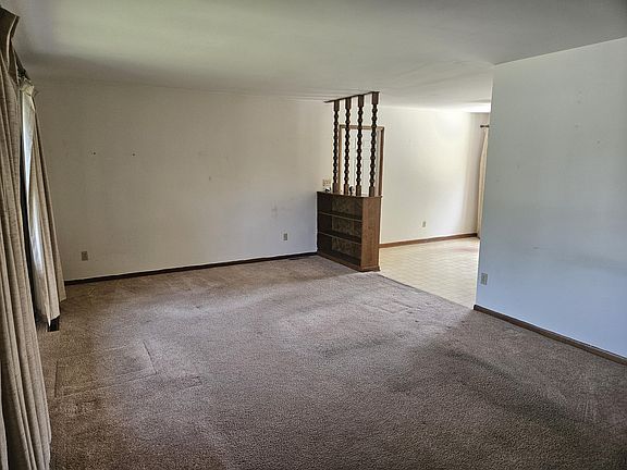 5th image of 15736 Sunset Blvd