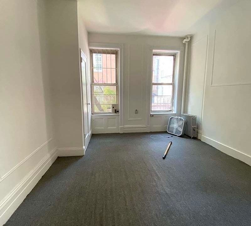 1st image of 304 E 83rd St #2D1