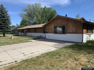 637 Shoshone St, Lander, WY 82520