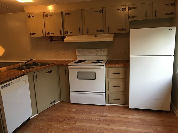 3rd image of 25920 John L Ln