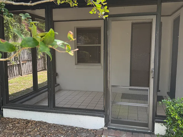 114 E Evans St — Photo 14