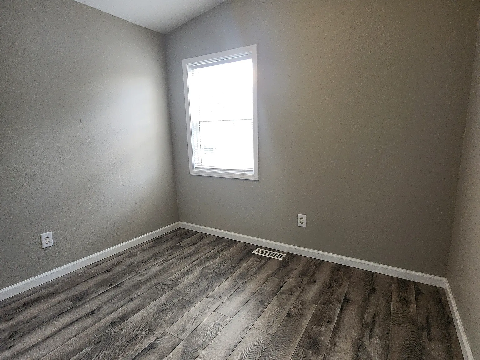 1319 Autumn Ave — Photo 3