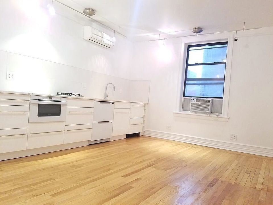 1st image of 102 W 79th St APT 6A