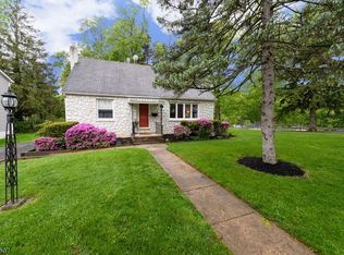 73 Mountain Ave, Park Ridge, NJ 07656