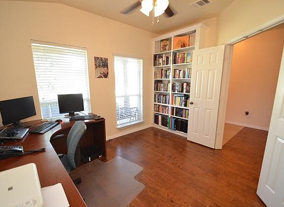 3rd image of 2603 Haselwood Ln