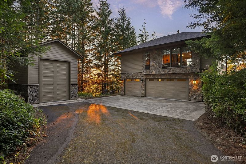 4th image of 1384 Bayswater Road
