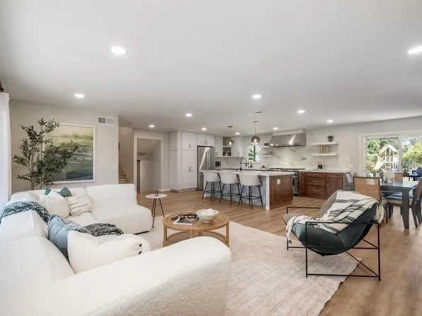 2500 Cranston Dr, Escondido, CA 92025