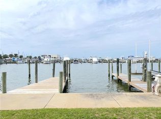918 Delchamps Ave APT 4A, Dauphin Island, AL 36528