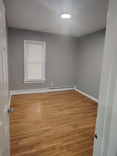 743 Stillman St #2R Photo 1