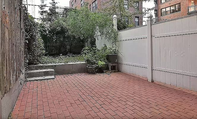 1st image of 239 E 81st St #1E