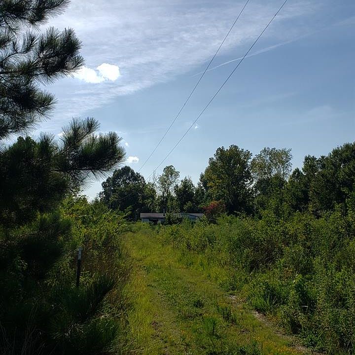 2nd image of 460 E Richfield Rd