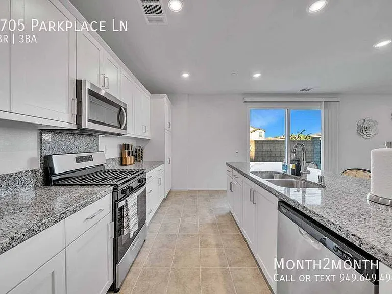 1705 Parkplace Ln — Photo 6
