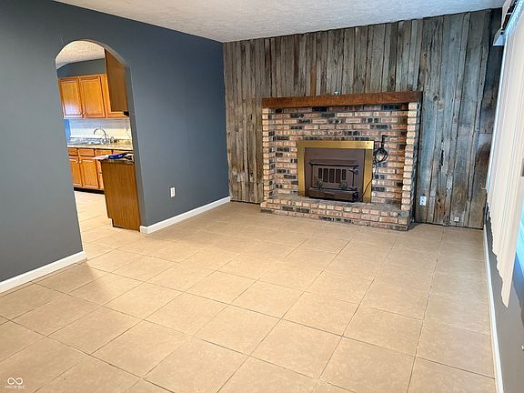 2nd image of 534 Mooreland Dr