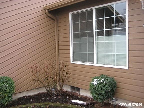 2nd image of 1780 Wakefield Ct NW