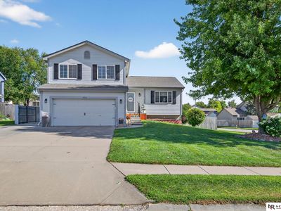 824 Clearwater Dr, Papillion, NE, 68046