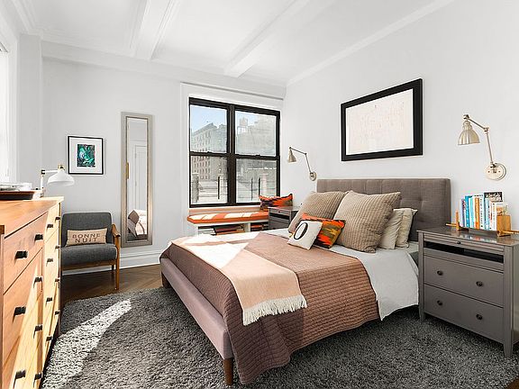 3rd image of 345 W 88th St APT 7F