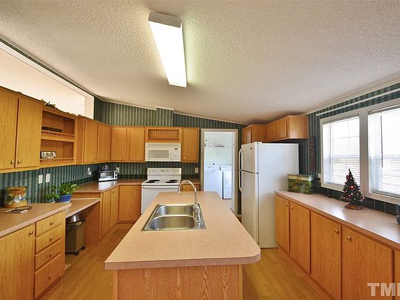 4th image of 6647 Oak Hollow Dr