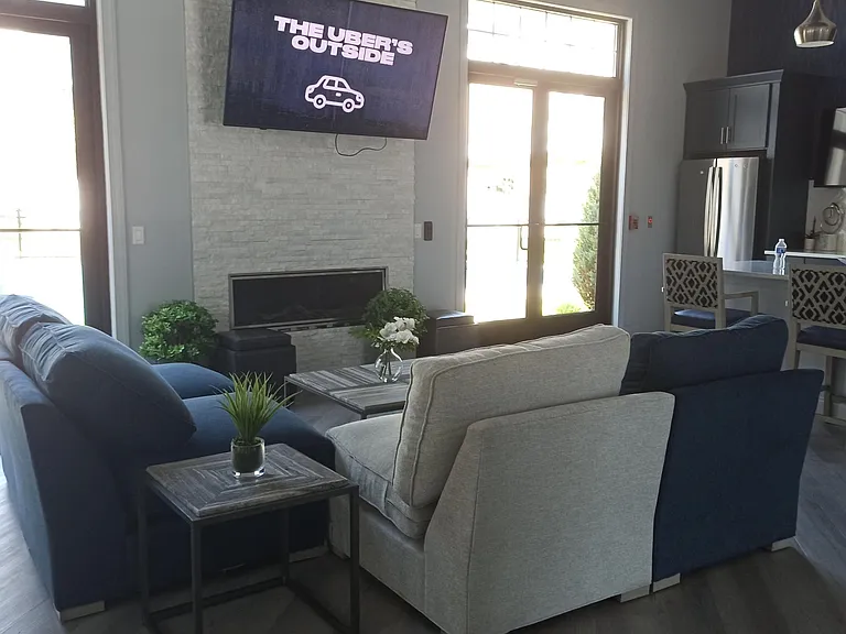 1701 Evans Ln — Photo 14
