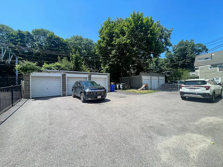 547 Hyde Park Ave #1 — Photo 20