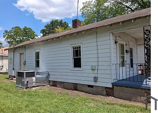 392 W Raleigh Blvd — Photo 2