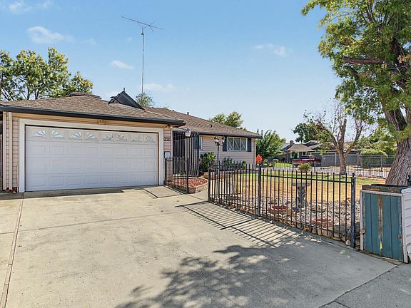 4th image of 6749 51st St