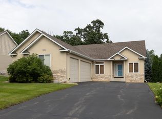 16084 Kennard Ct, Lakeville, MN 55044