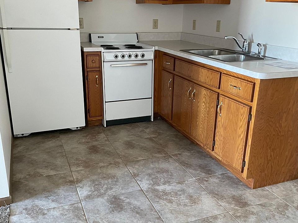 2nd image of 813 Covey Ln APT 1