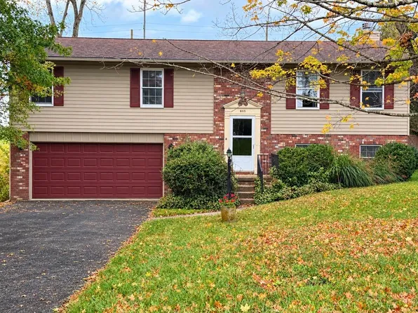 895 Forest Hills Rd, Heath, OH 43056